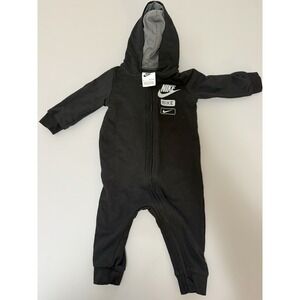 Nike Hooded Romper baby size 9 months. L9
